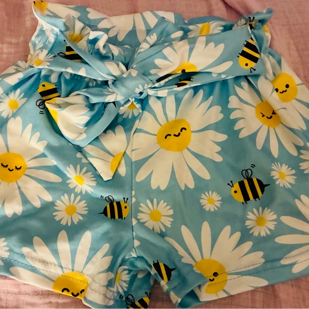 SHEIN Blue Floral Bee Kids Shorts